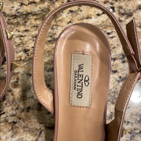 Shoes - Picture 4 of 5